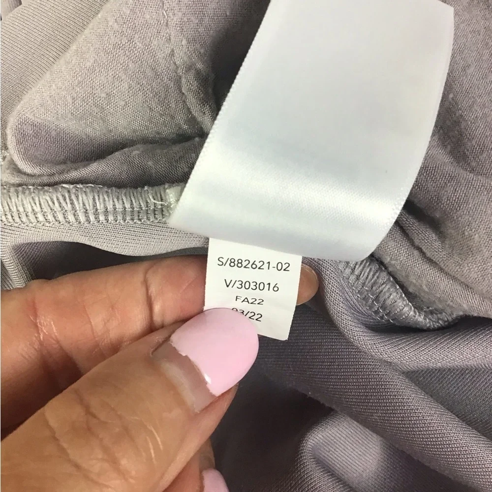 Athleta Seasoft Wide Leg Cropped Pants Size Large Tinsel Purple - Picture 5 of 11